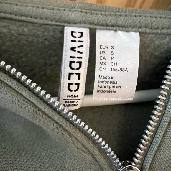 H&M Cropped Green Zip Up Hoodie - Picture 3 of 3